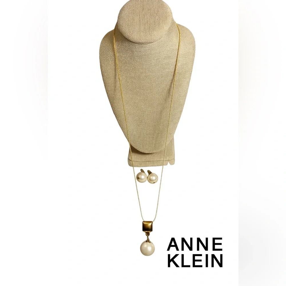 ANNE KLEIN Vintage Gold Tone Faux Pearl Necklace & Earrings Set
